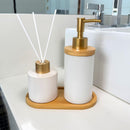 Kit Banheiro Aromas Liso 3 Peças - Conjunto Dispenser e Aromatizador em Porcelana com Bandeja em Bambu